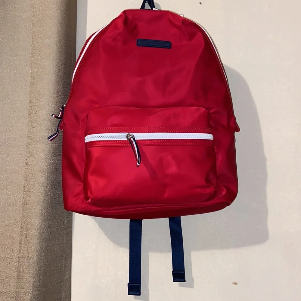 Tommy Hilfiger - Picture 2 of 7